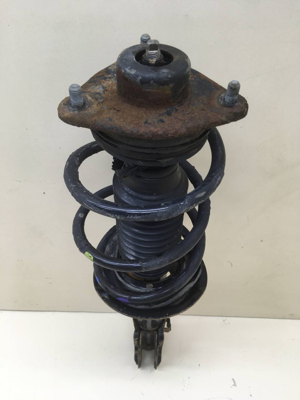 Амортизатор передний левый Hyundai ix35 (LM) 2010-2015