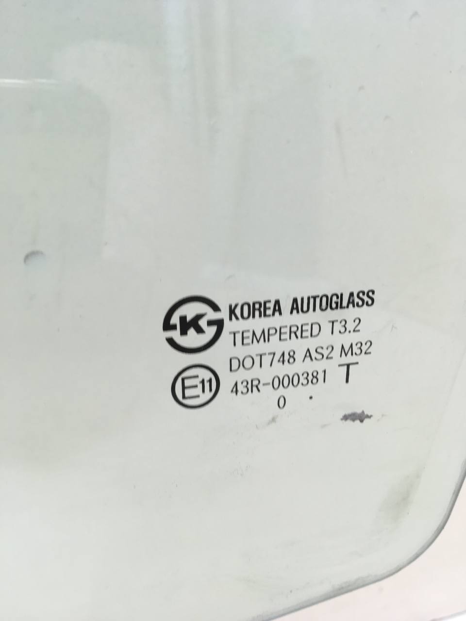 Стекло двери передней левой Hyundai Solaris (RB) 2010-2017