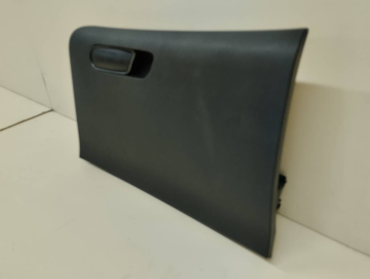 Крышка бардачка Citroen C4 2011>