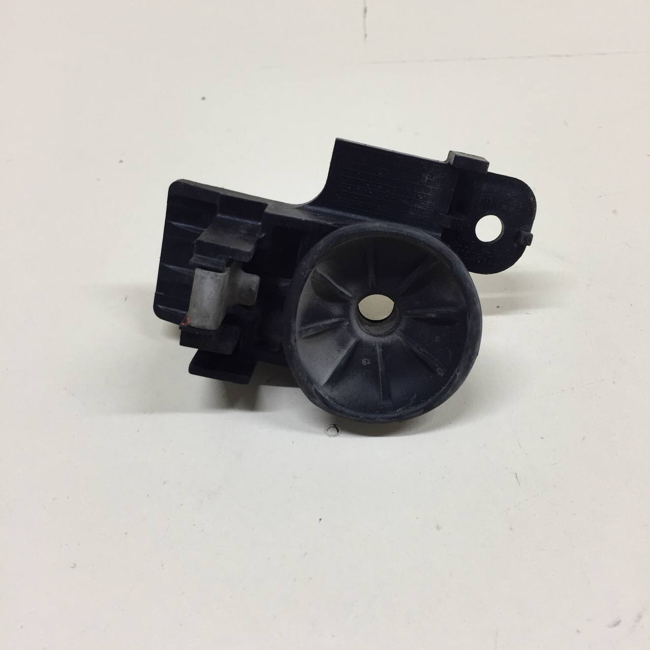 Кронштейн радиатора Jaguar XE (760) 2014-2021