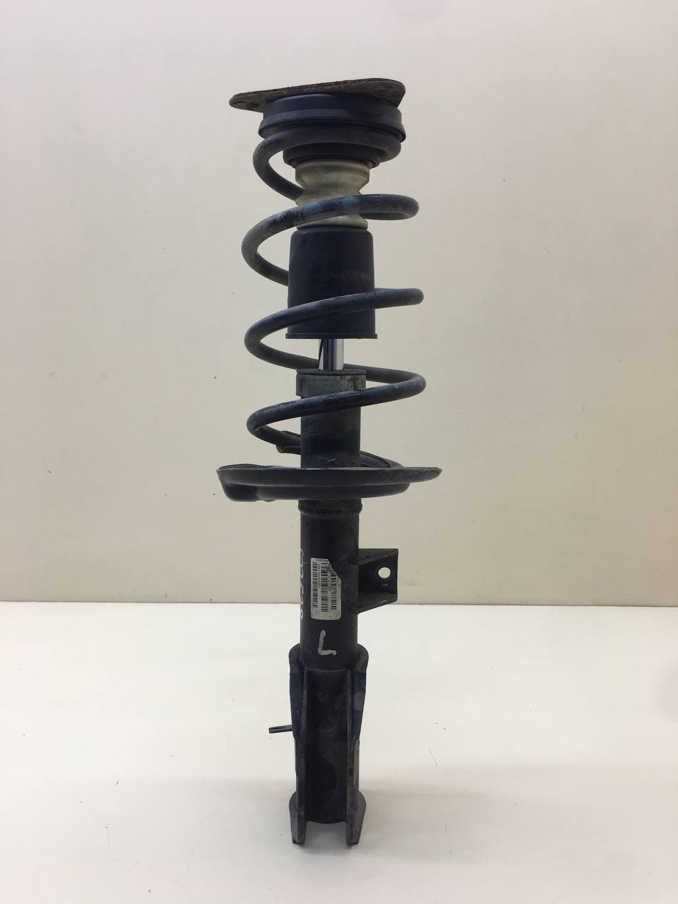 Амортизатор передний левый Lada Vesta 2015>