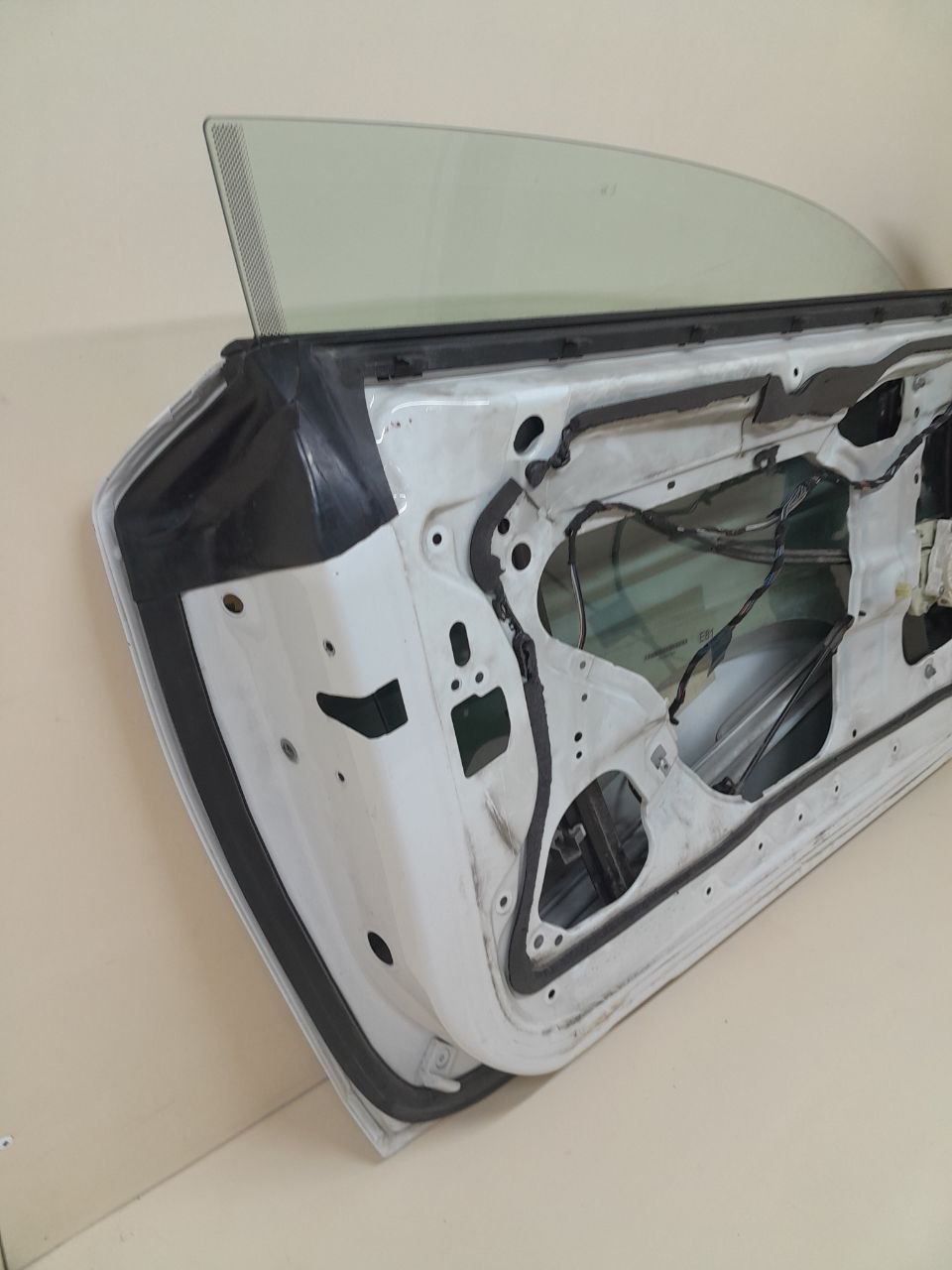 Дверь передняя левая BMW 1-series E87/E81 2004-2011