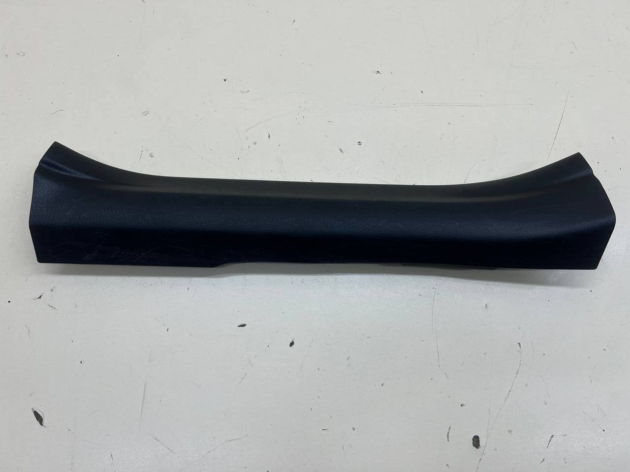 Накладка порога (внутренняя) Toyota Rav 4 (XA40) 2013-2019