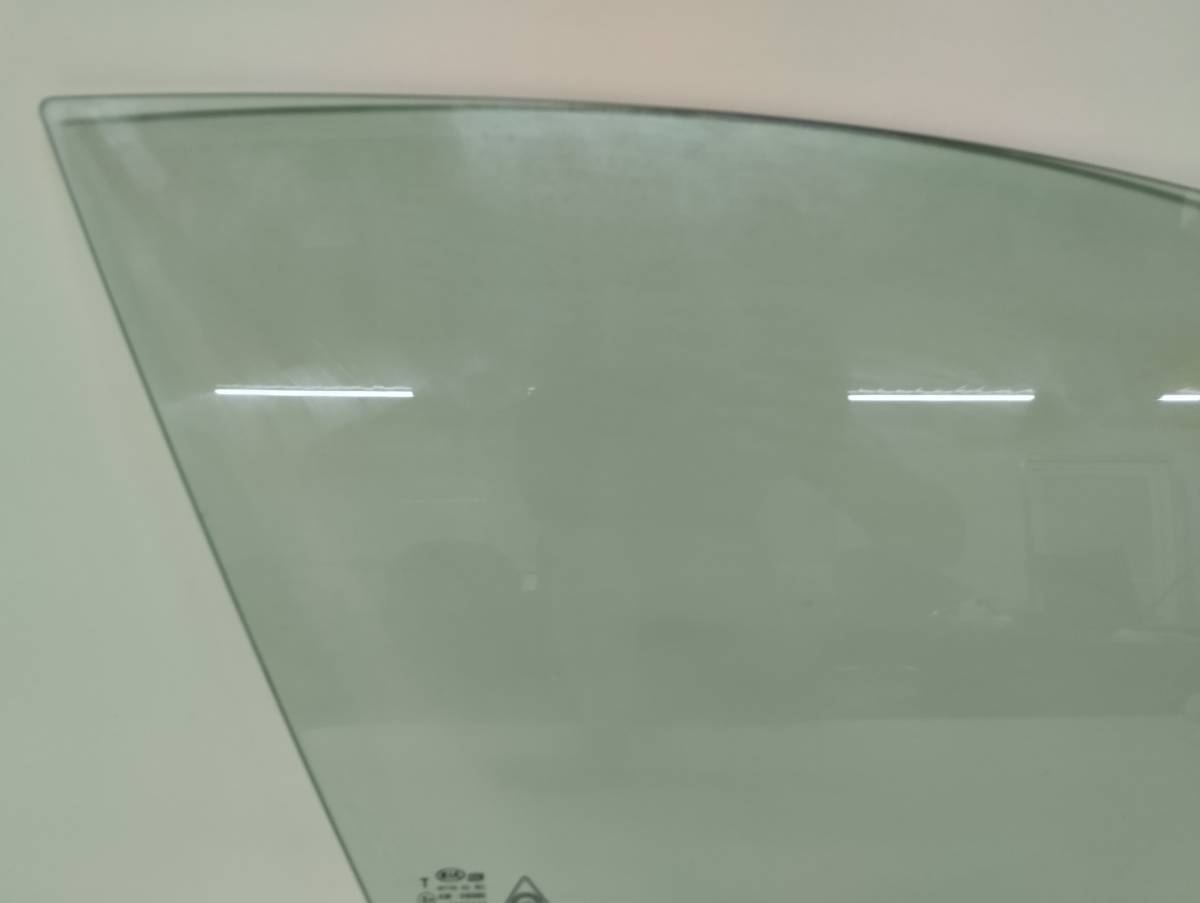 Стекло двери передней правой Kia K5 (DL3) 2019>