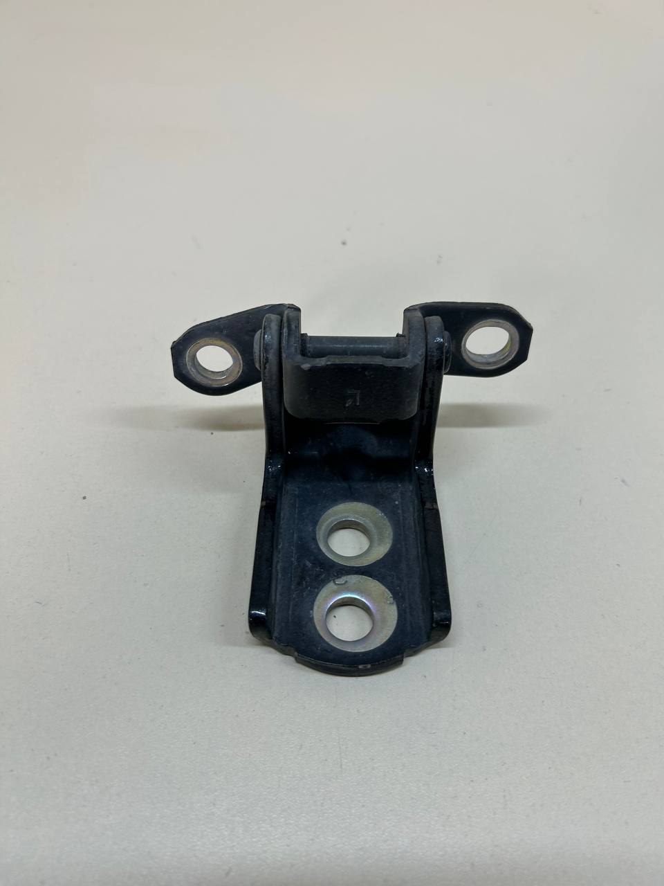 Петля двери задней правой нижняя Nissan Almera 3 (G11, G15) 2012>