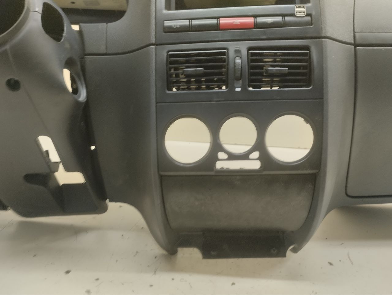Торпедо Fiat Albea 2002-2012 Торпедо Fiat Albea 2002-2012