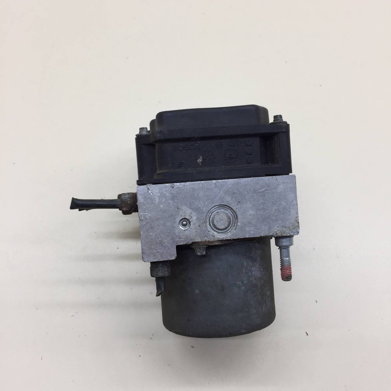 Блок ABS (насос) Toyota Auris (E150) 2006-2012