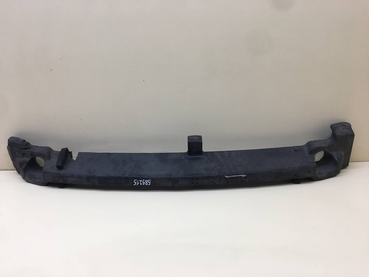 Наполнитель переднего бампера Toyota Rav 4 (XA40) 2013-2019