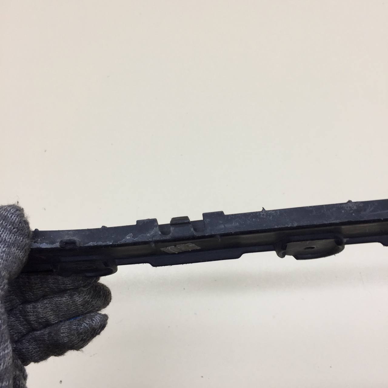 Кронштейн заднего бампера правый Skoda Rapid 2012-2020