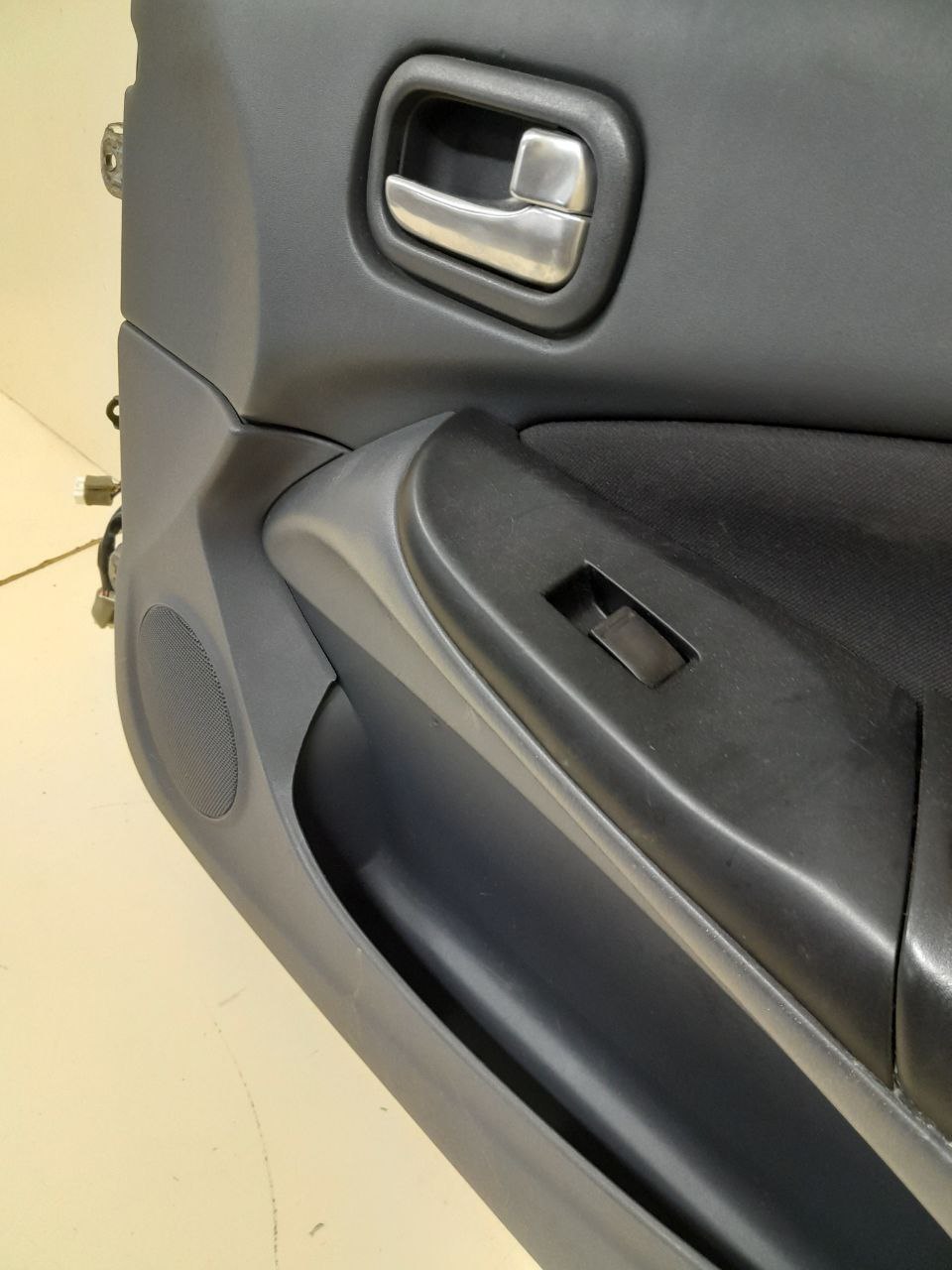 Дверь передняя правая Nissan Almera (N16) 2000-2006