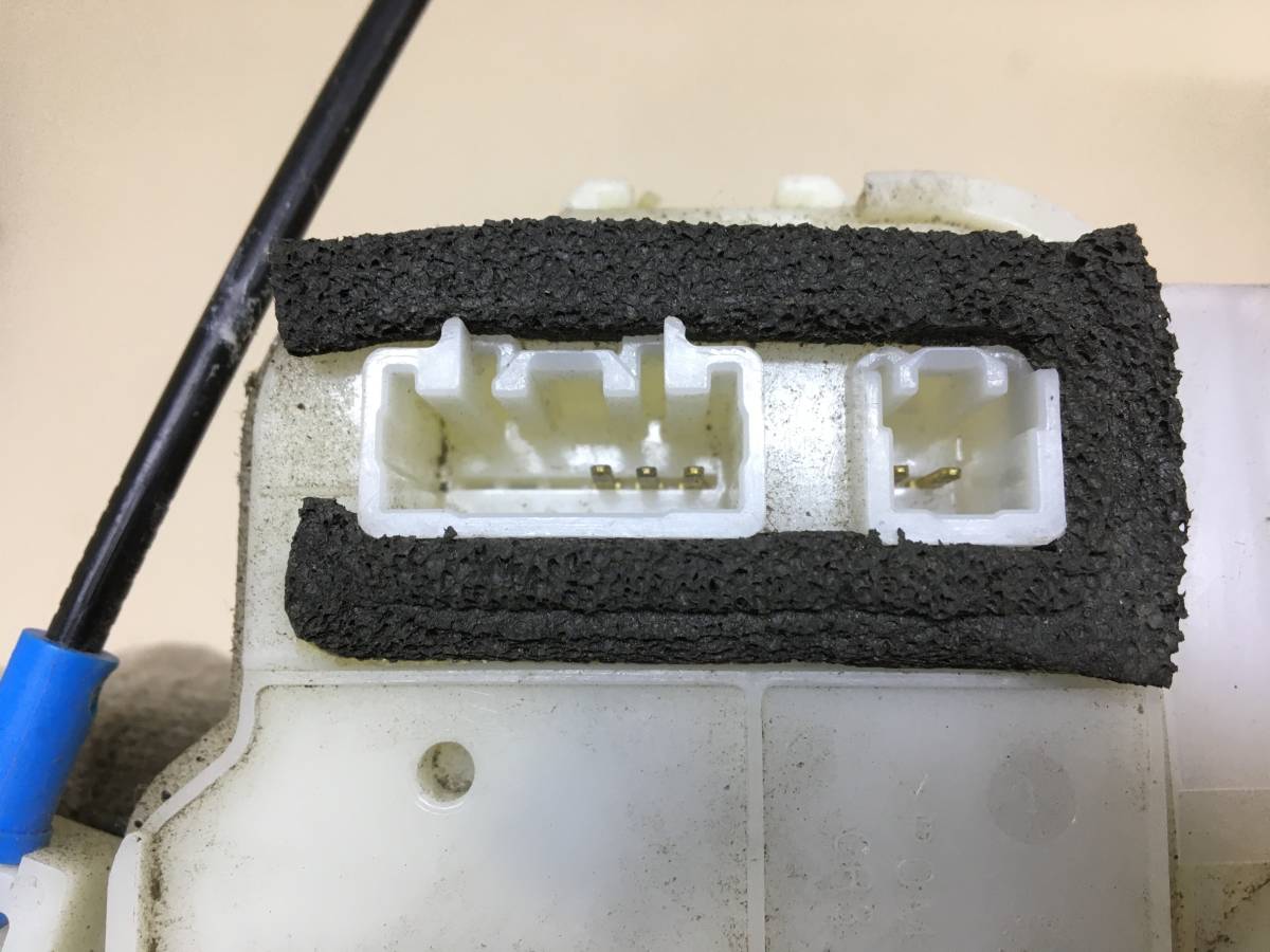 Замок двери передней правой Subaru Legacy Outback (B14) 2010-2014