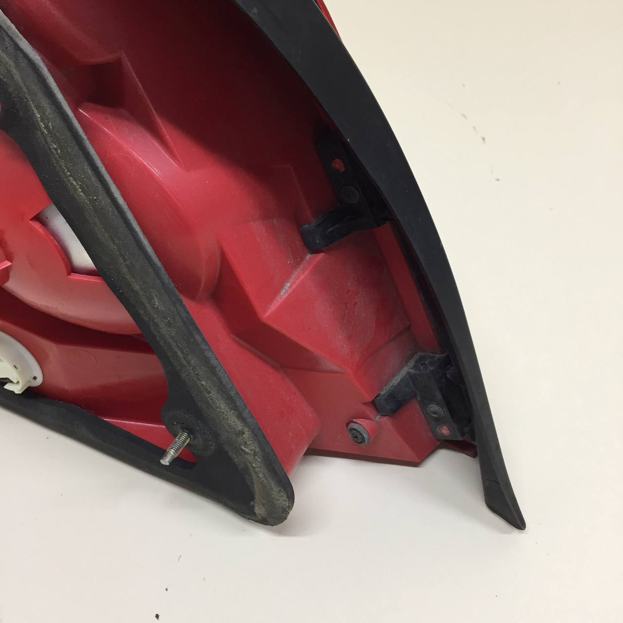 Фонарь задний правый Nissan Almera Classic (B10) 2006-2013 Фонарь задний правый Nissan Almera Classic (B10) 2006-2013