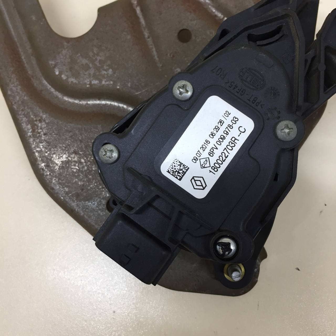Педаль газа Renault Duster (HSA, HSM) 2012>