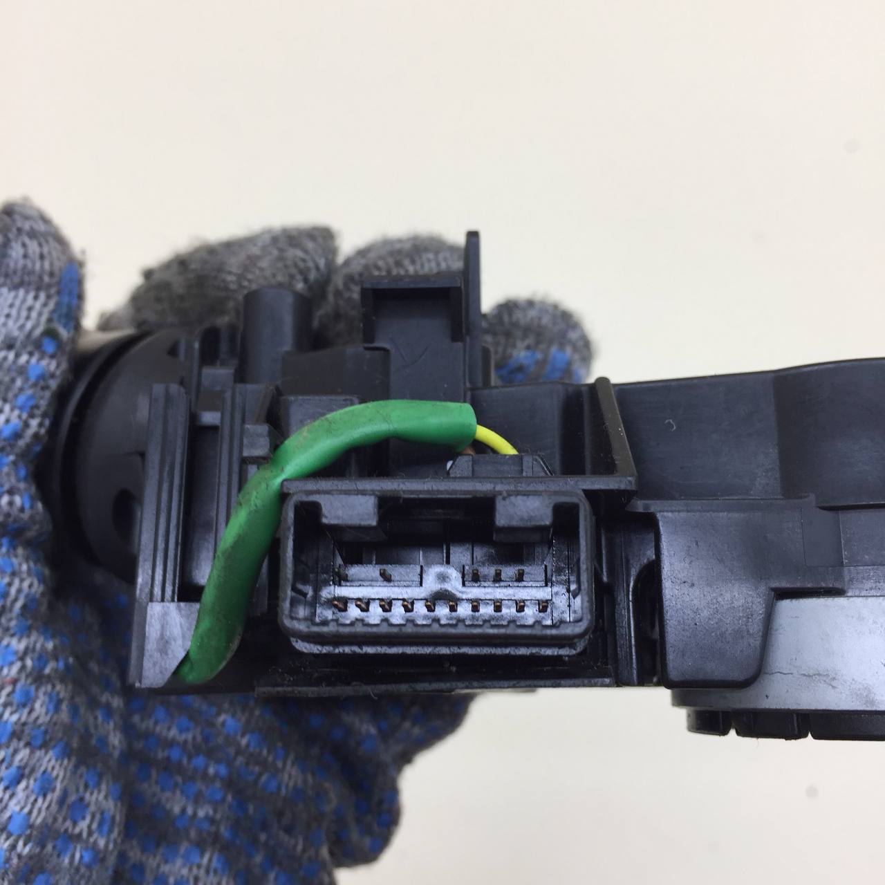 Переключатель поворотов подрулевой Toyota Rav 4 (A30) 2006-2013