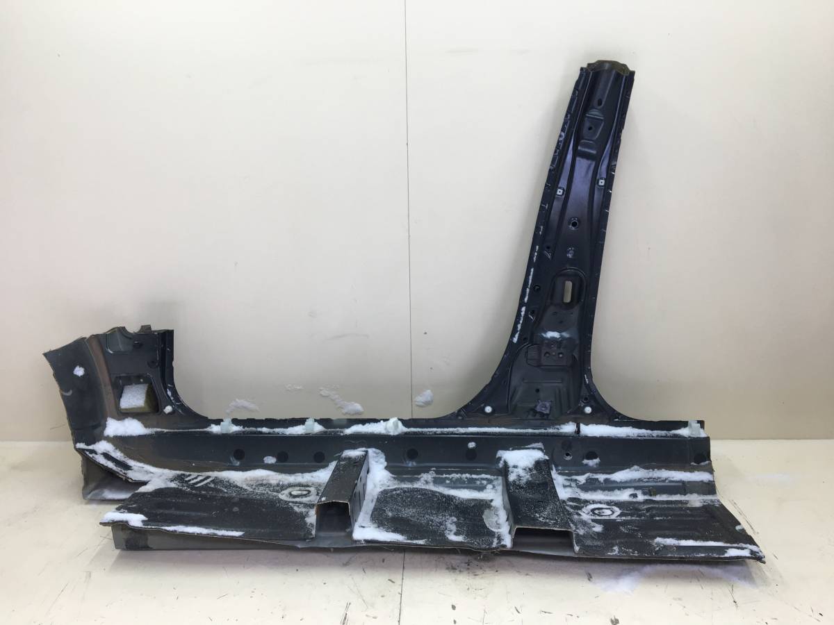 Порог со стойкой правый Toyota Camry (XV50) 2011-2017