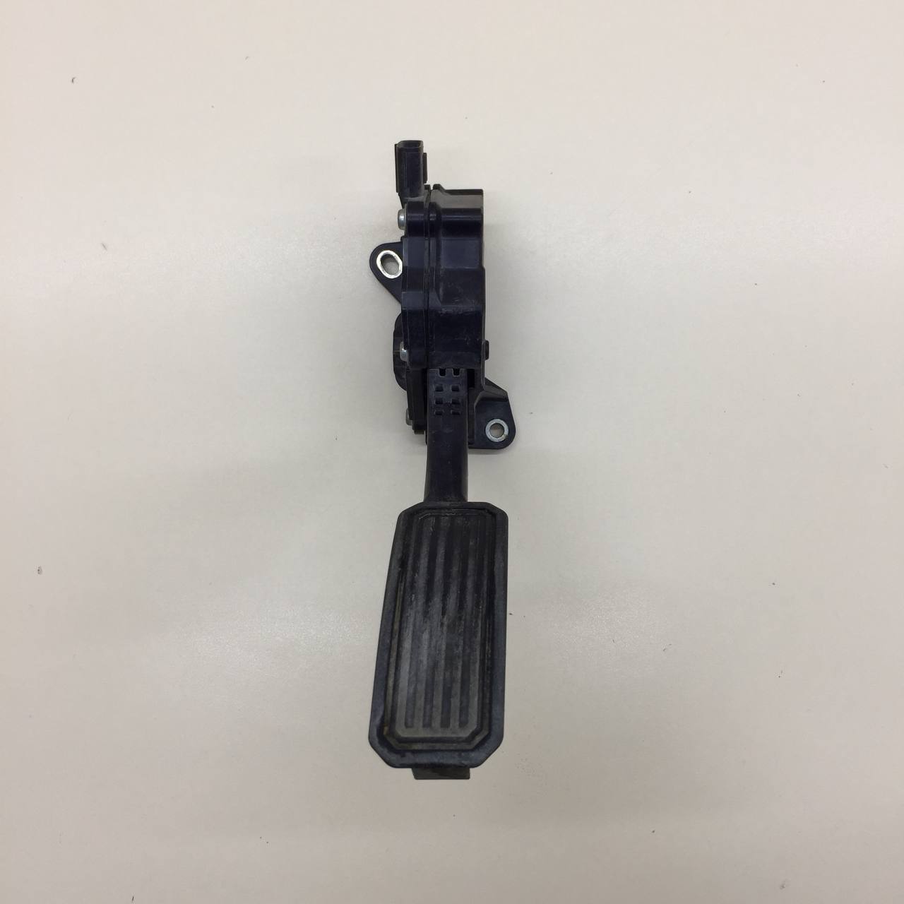Педаль газа Toyota Corolla E150 2006-2013 Педаль газа Toyota Corolla E150 2006-2013