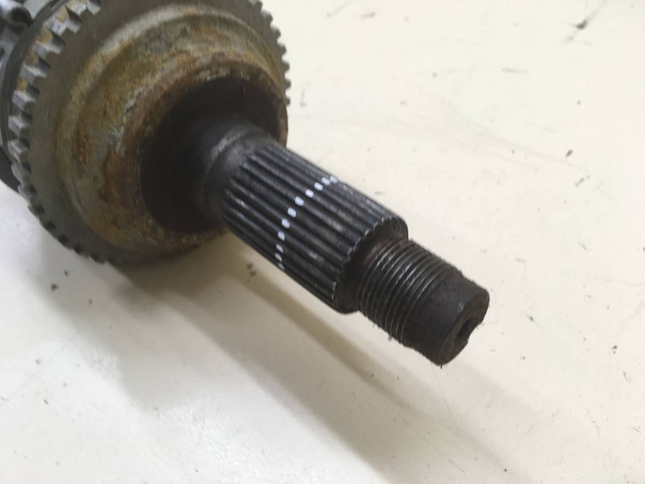 Полуось передняя левая Mazda Mazda 6 (GG) 2002-2007 Полуось передняя левая Mazda Mazda 6 (GG) 2002-2007