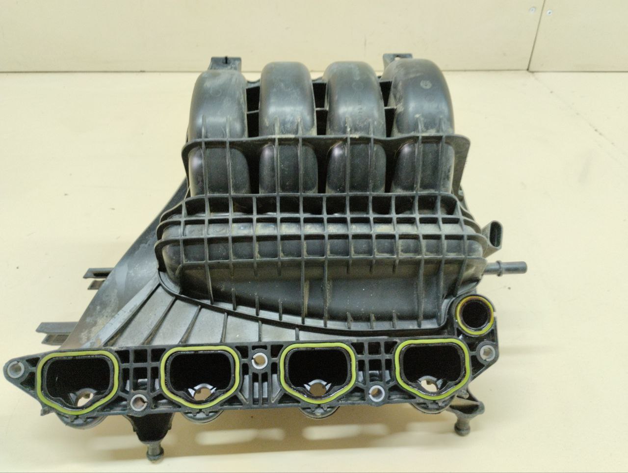 Коллектор впускной Volkswagen Polo (MK5) 2011-2020 Коллектор впускной Volkswagen Polo (MK5) 2011-2020