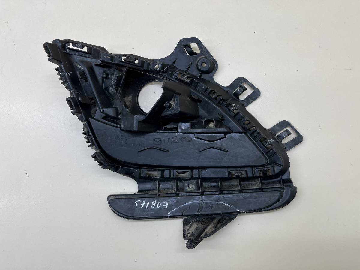 Рамка противотуманной фары левой Mazda Mazda 6 (GH) 2007-2012