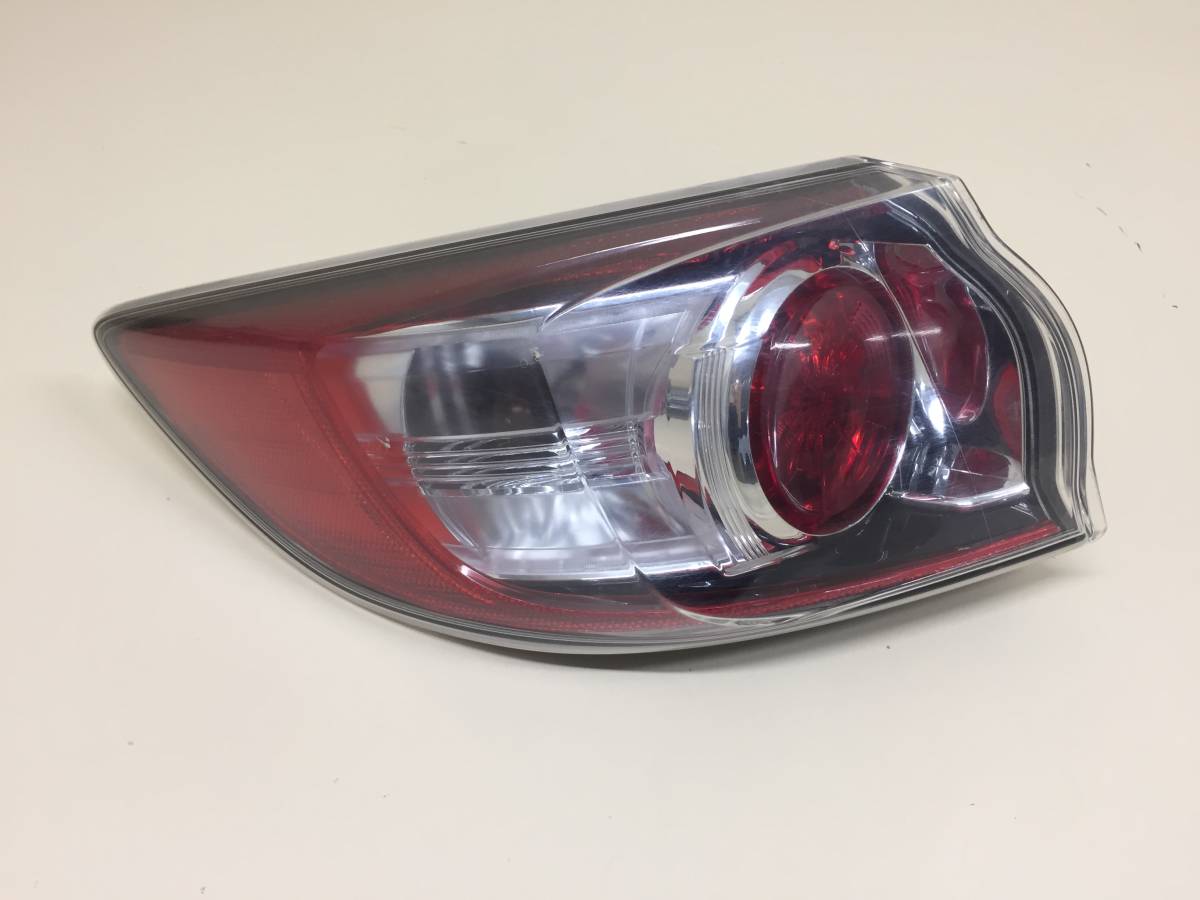 Фонарь задний наружный левый Mazda Mazda 3 (BL) 2009-2013