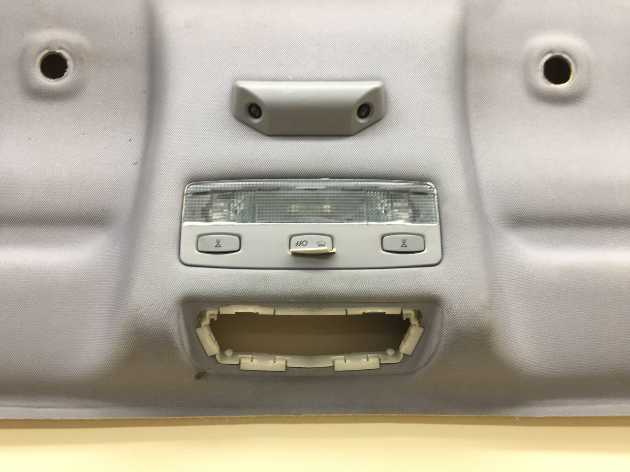 Обшивка потолка Nissan Primera (P12) 2002-2007