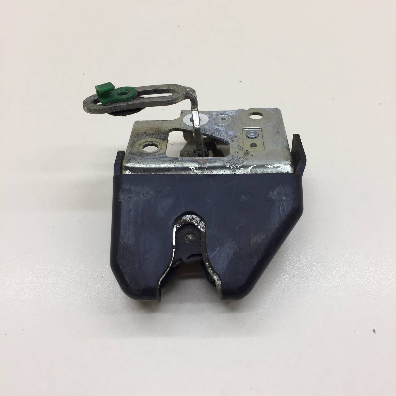 Замок багажника Honda Civic 4D 2006-2012