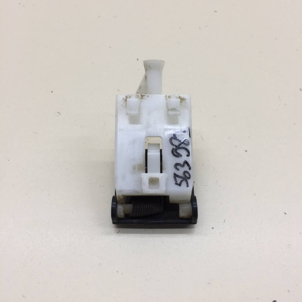 Ручка открывания капота Toyota Corolla E150 2006-2013 Ручка открывания капота Toyota Corolla E150 2006-2013