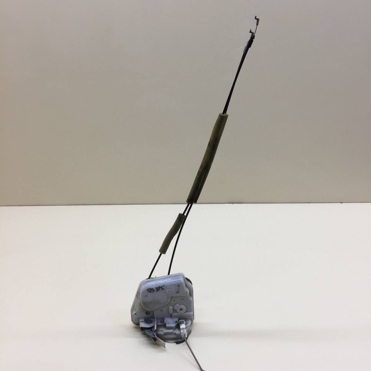 Замок двери передней левой Mazda Mazda 6 (GH) 2007-2012