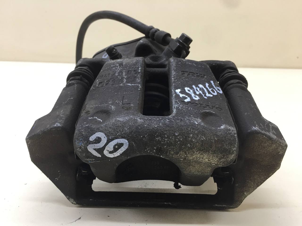 Суппорт задний левый Volvo XC60 2008-2017