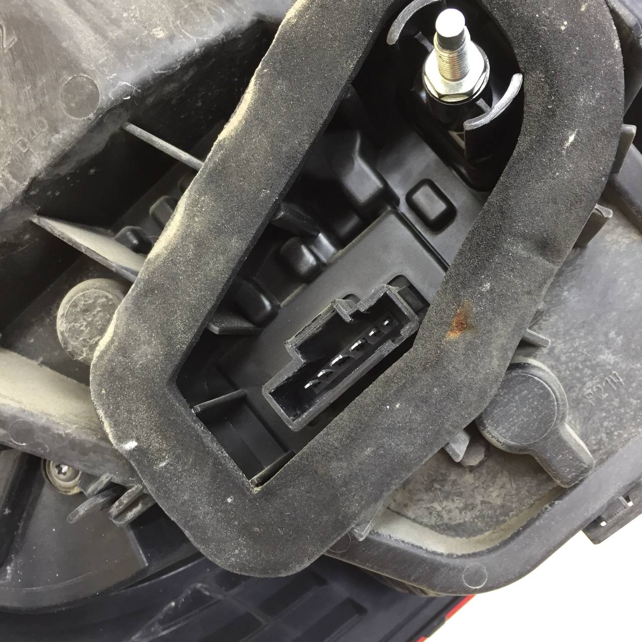 Фонарь задний правый Renault Sandero Stepway (5S) 2014-2022 Фонарь задний правый Renault Sandero Stepway (5S) 2014-2022