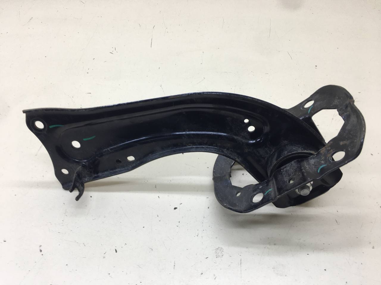 Рычаг задний продольный правый Jetour Dashing 2022>