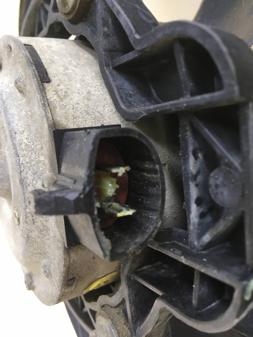 Диффузор вентилятора Chevrolet Niva 2002-2009