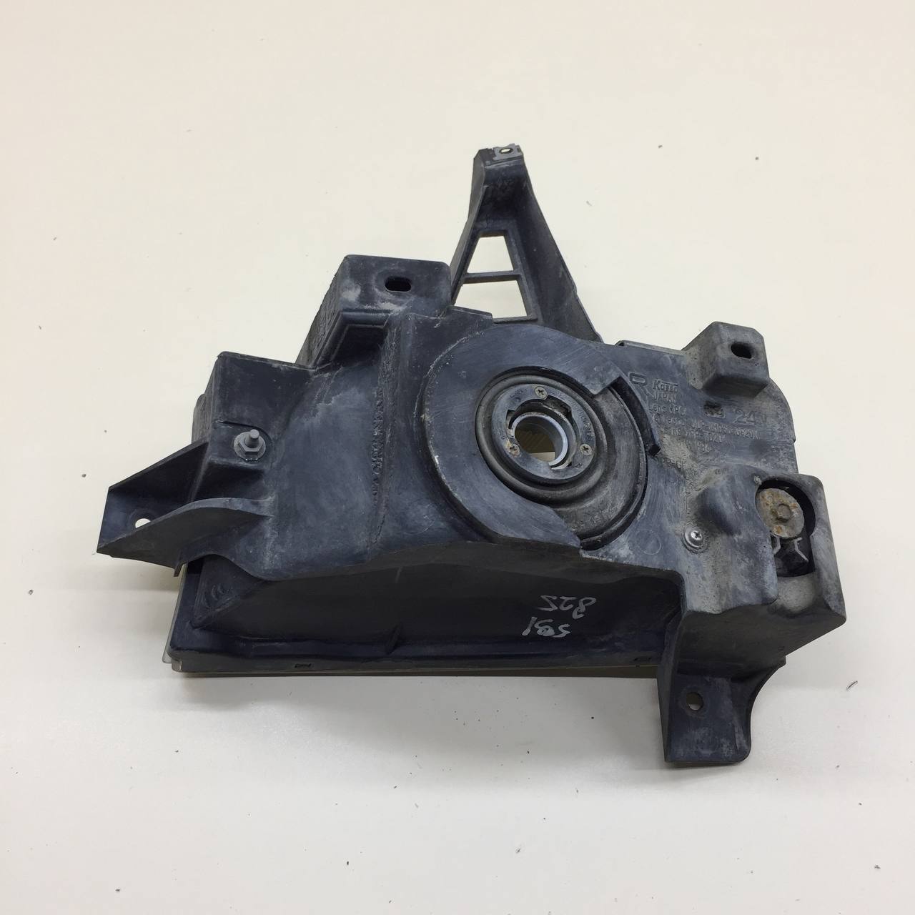 Фара противотуманная правая Toyota Land Cruiser (J200) 2007-2021