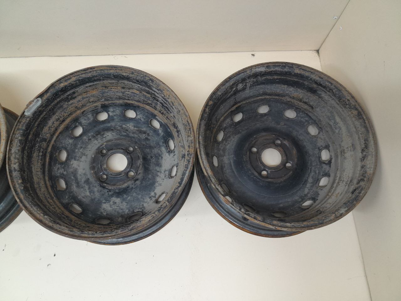 Диски к-кт R15 Штампованные