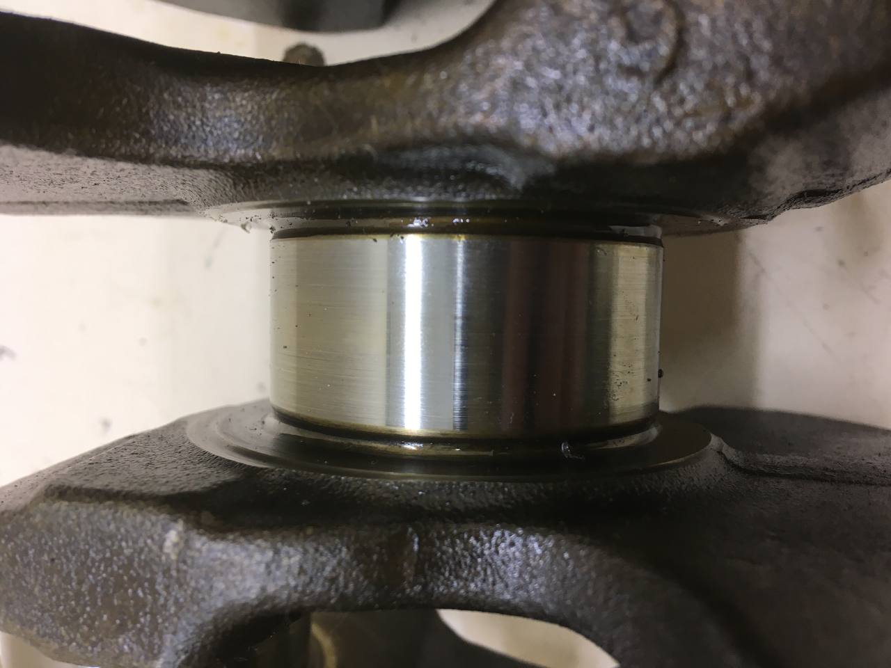 Коленвал Mitsubishi Lancer 9 (CS/Classic) 2000-2011 Коленвал Mitsubishi Lancer 9 (CS/Classic) 2000-2011