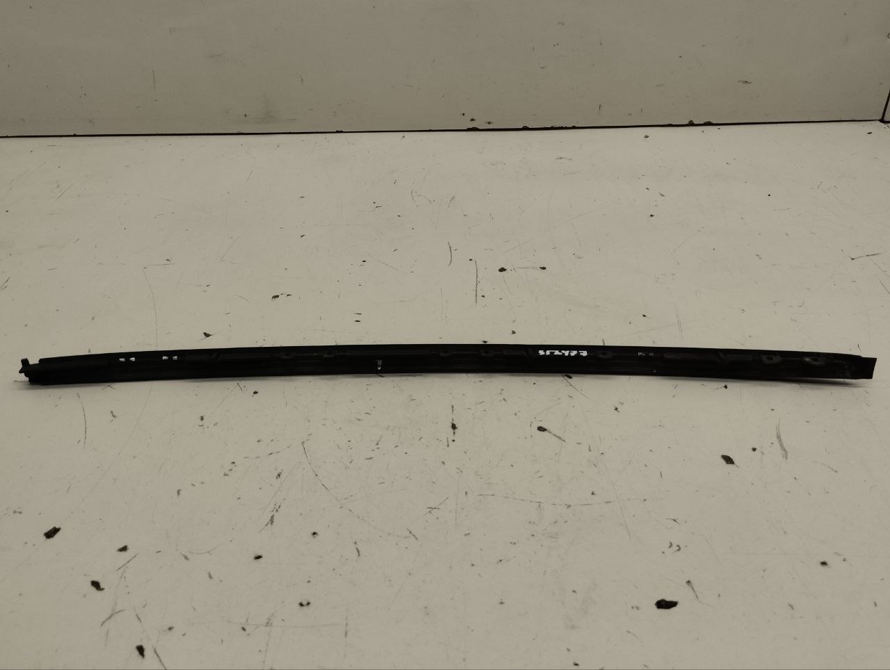 Молдинг лобового стекла Toyota Land Cruiser Prado (J150) 2009-2022