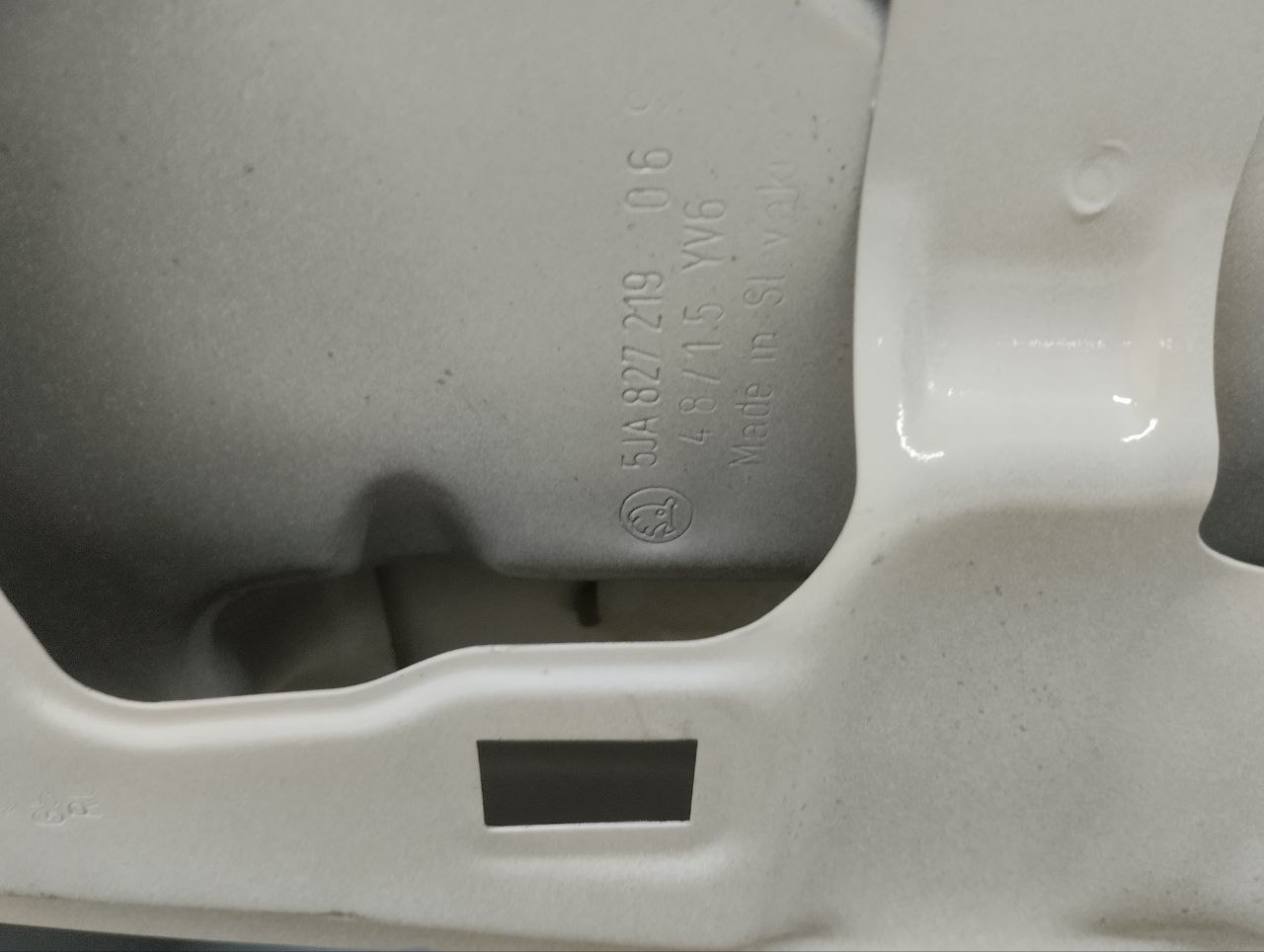 Дверь багажника со стеклом Skoda Rapid 2012-2020 Дверь багажника со стеклом Skoda Rapid 2012-2020
