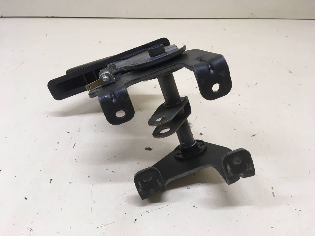 Рычаг стояночного тормоза Hyundai ix35 (LM) 2010-2015