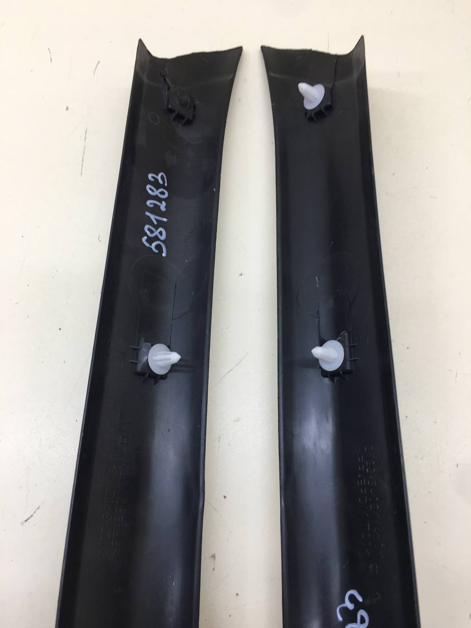 Обшивка стойки Lada  Niva Travel 2020>