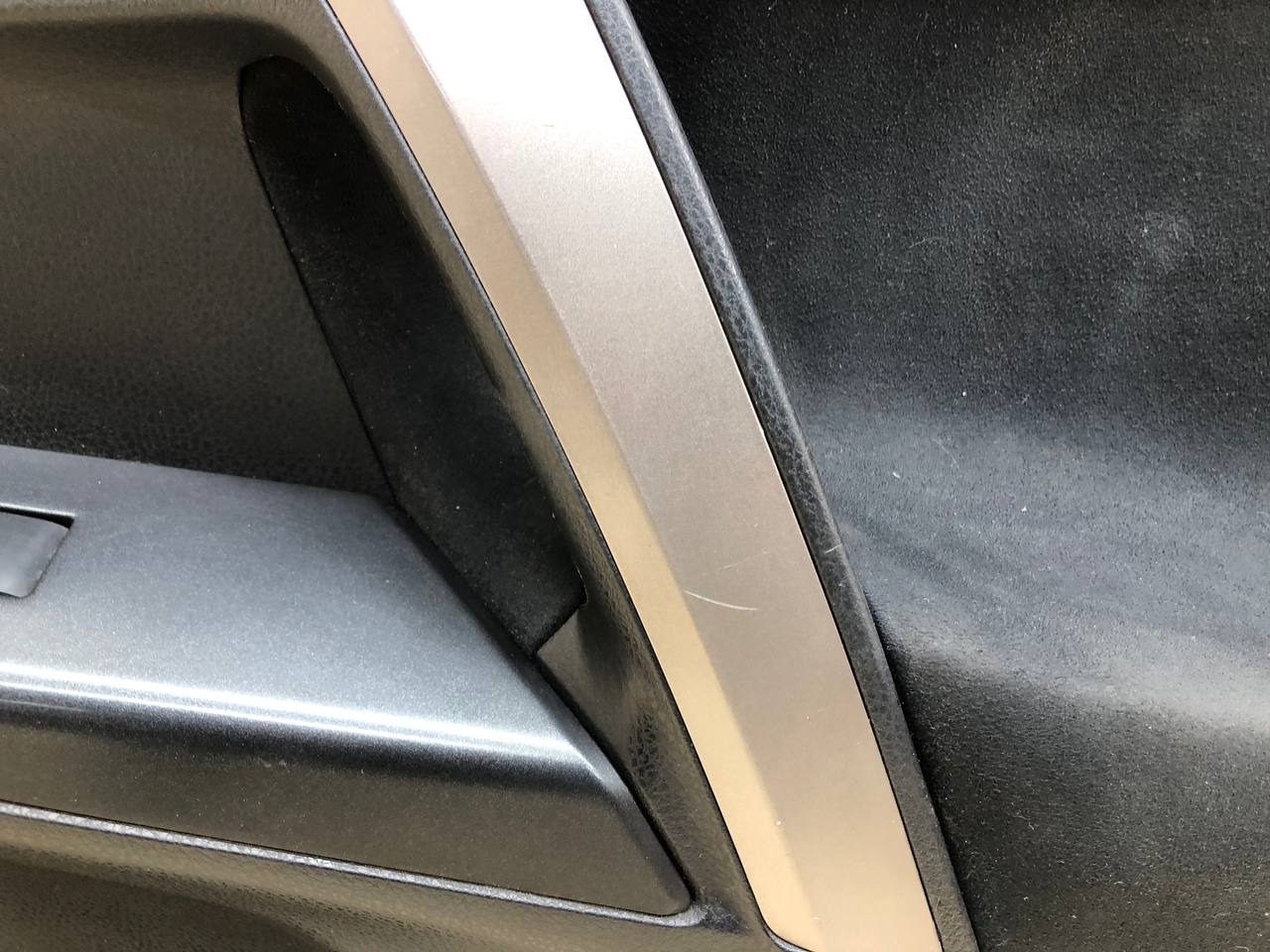 Обшивка двери передней правой Toyota Rav 4 (XA40) 2013-2019