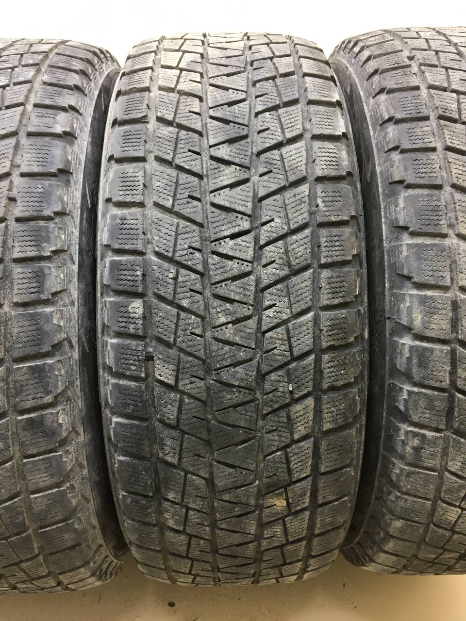 Шины к-кт R17 Всесезонные Bridgestone Blizzak DM-VI