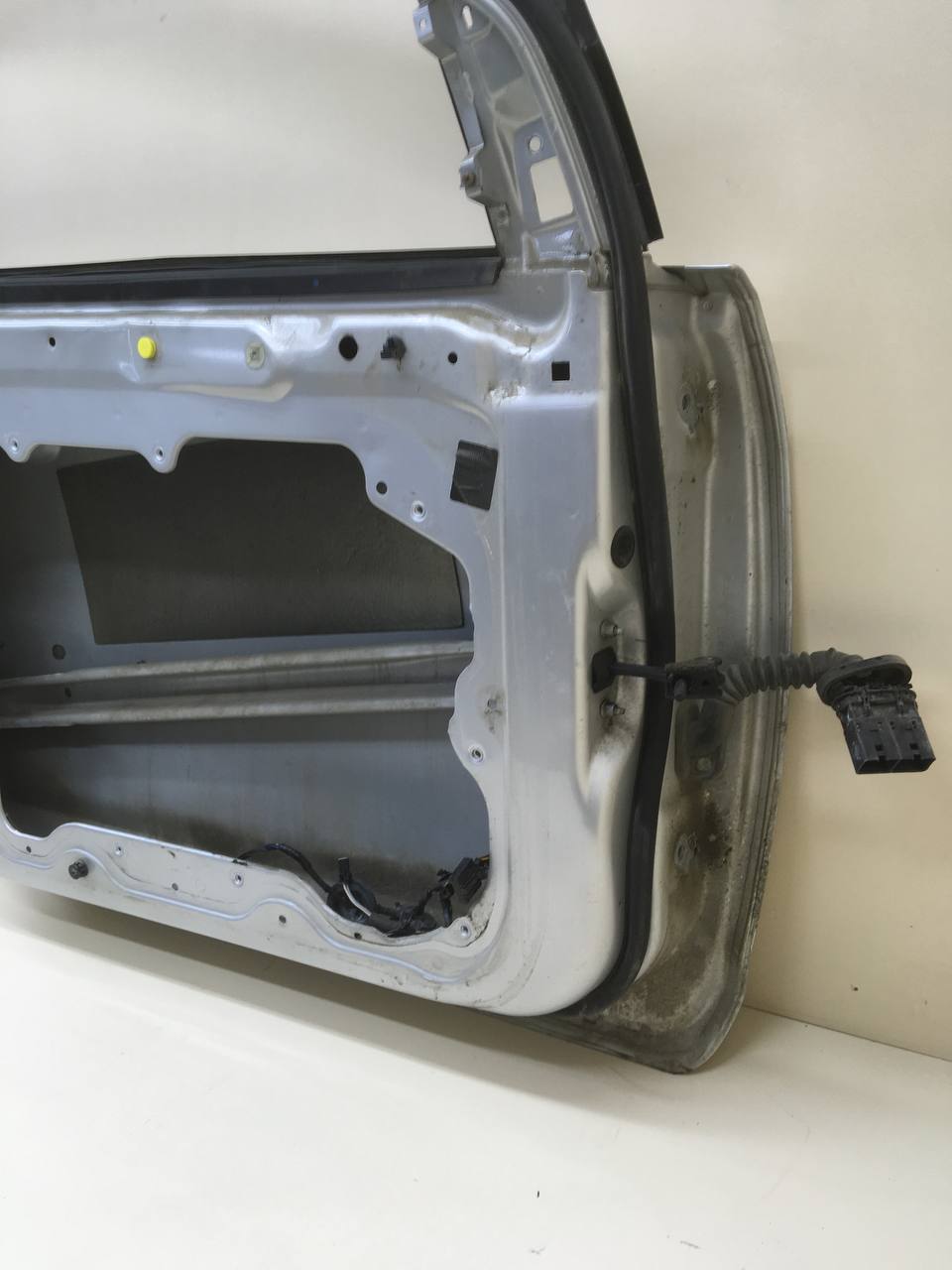 Дверь передняя левая Ford Focus 2 (DA) 2005-2008 Дверь передняя левая Ford Focus 2 (DA) 2005-2008
