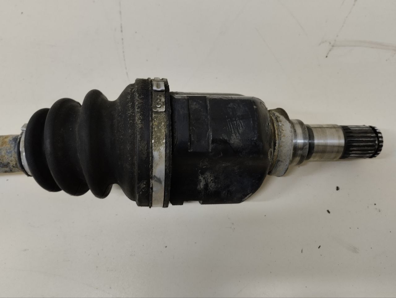 Полуось передняя левая Toyota Auris (E150) 2006-2012 Полуось передняя левая Toyota Auris (E150) 2006-2012