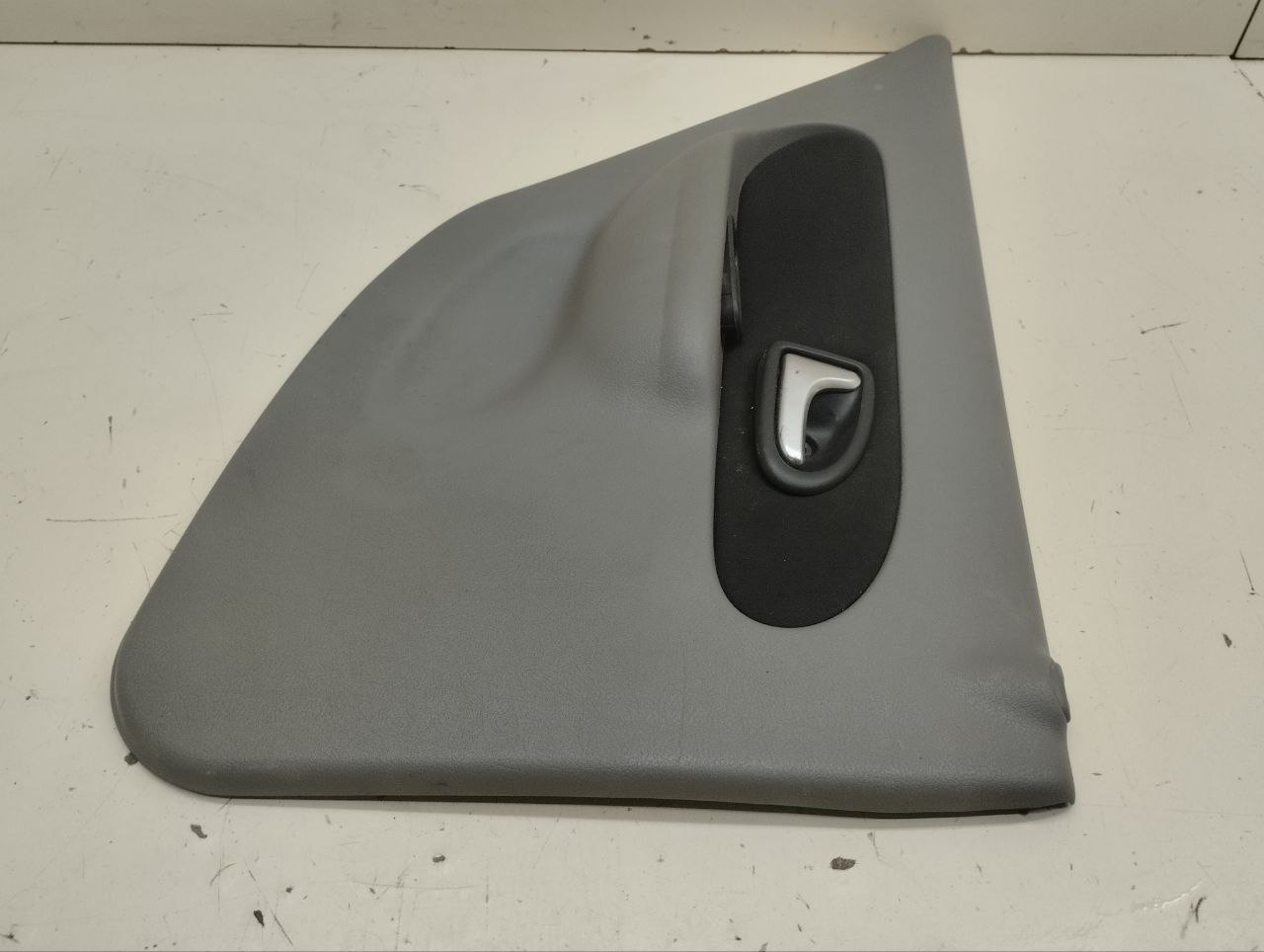 Обшивка двери задней левой Renault Symbol (2) 2008-2012 Обшивка двери задней левой Renault Symbol (2) 2008-2012