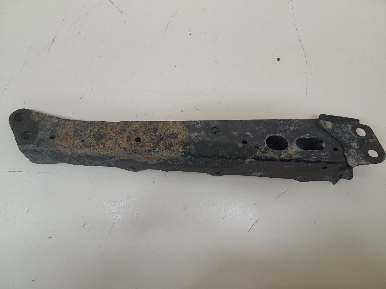 Балка передняя продольная Toyota Auris (E150) 2006-2012