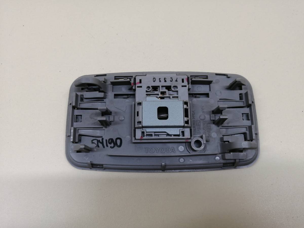 Плафон салонный Toyota Camry (V40) 2006-2011 Плафон салонный Toyota Camry (V40) 2006-2011