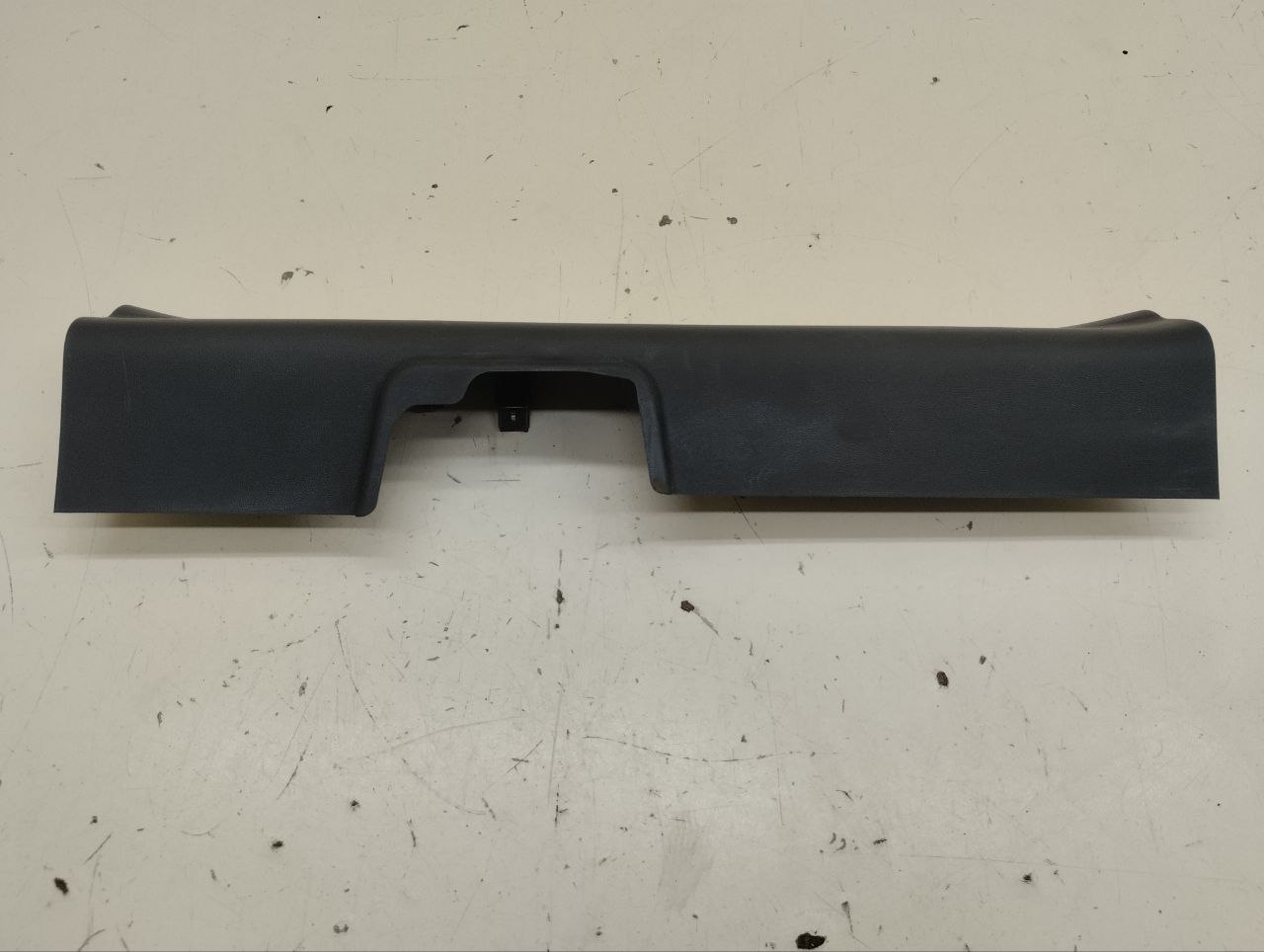 Накладка порога (внутренняя) Hyundai ix35 (LM) 2010-2015 Накладка порога (внутренняя) Hyundai ix35 (LM) 2010-2015