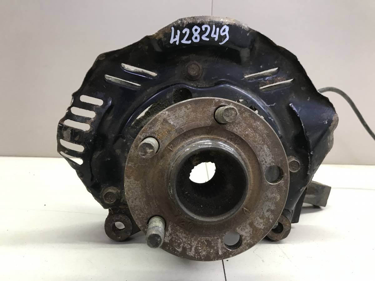 Кулак поворотный передний левый Subaru Impreza (G10) 1996-2000