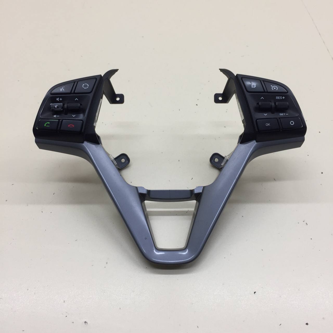 Кнопка многофункциональная Hyundai Tucson (TL) 2015-2021 Кнопка многофункциональная Hyundai Tucson (TL) 2015-2021