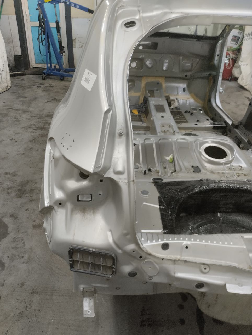 Крыло заднее левое Renault Sandero Stepway (5S) 2014-2022